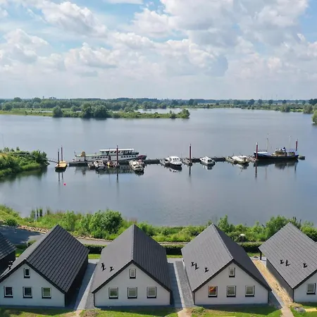 בית נופש 3 Bedroom Awesome In