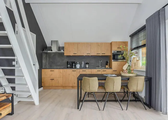 3 Bedroom Awesome In בית נופש Kerkdriel