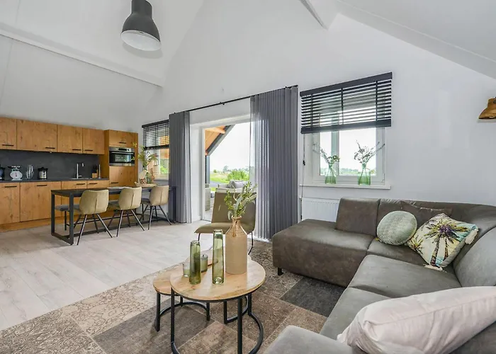 בית נופש 3 Bedroom Awesome In